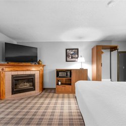 AmericInn by Wyndham Sauk Centre - Guest room