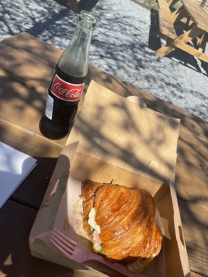 Suárez Bakery & Barra by null