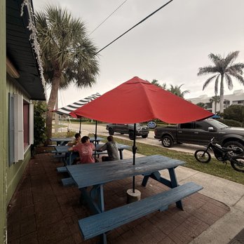 South Beach Pizzeria - Pizza Near Me - Vero Beach, Florida