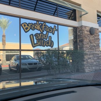 Griddlecakes - Outside in a shopping center on Fort Apache spring Valley - American Near Me - Las Vegas, Nevada