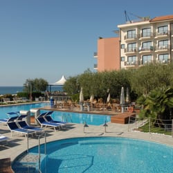 Grand Hotel Diana Majestic - Struttura - Giardino -Piscine
