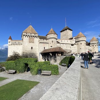 Château de Chillon - Chillon Castle - Landmarks & Historical Buildings Near Me - Veytaux, VD