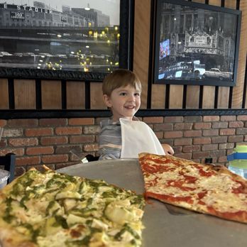 Grimaldi's Pizzeria - Pizza Near Me - Tampa, Florida Grimaldi's Pizzeria - Pizza Near Me - Tampa, Florida