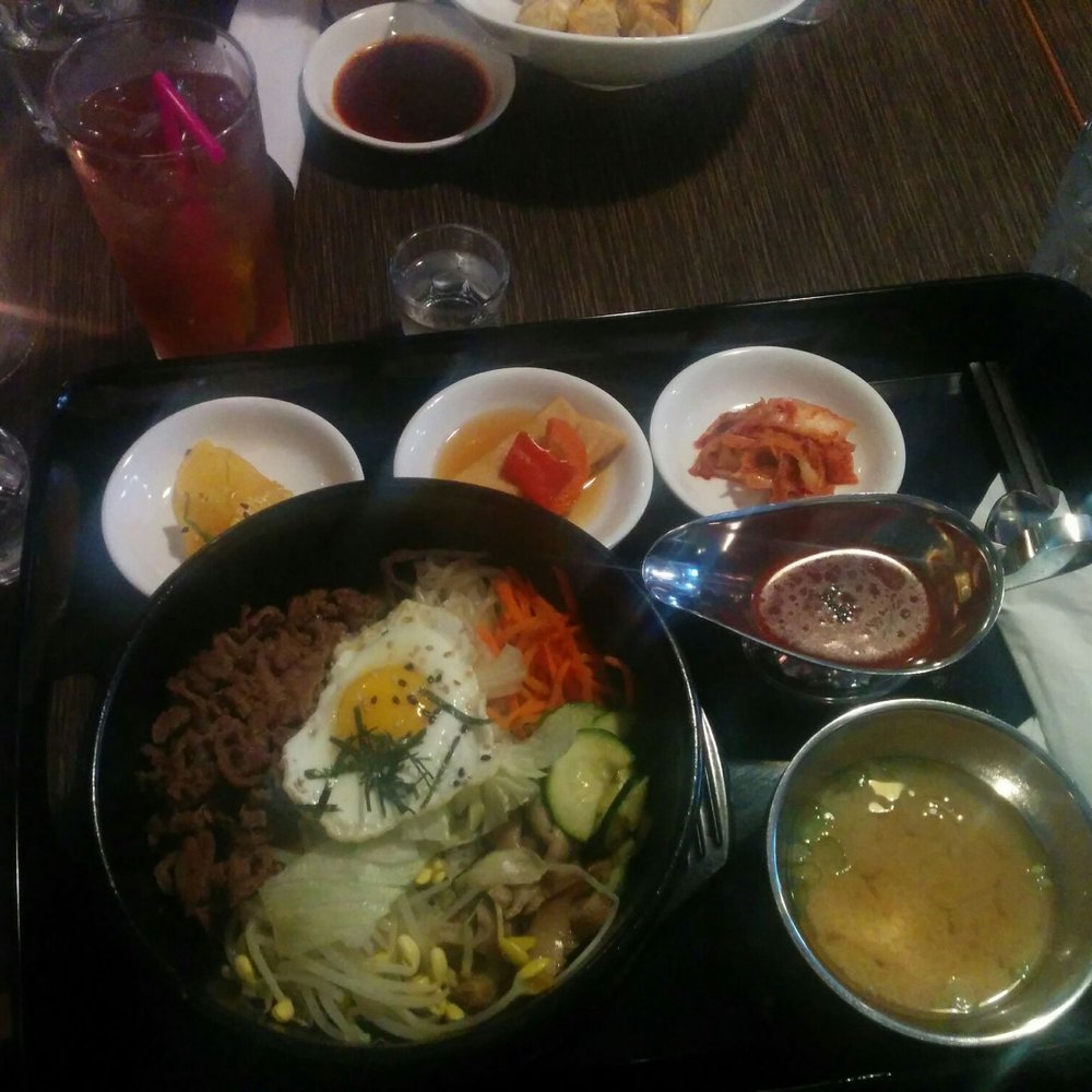 Seoulicious - Bibimbap with beef bulgogi and soju cocktail - Korean Near Me - Toronto, Ontario