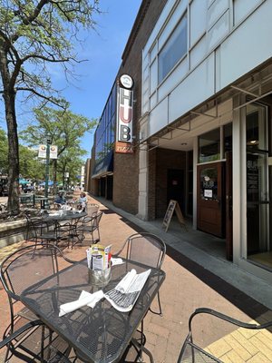 HUB Tavern + Grill by null