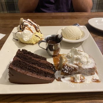 Chester's Kitchen and Bar - Dessert flight - New American Near Me - Rochester, Minnesota Chester's Kitchen and Bar - Dessert flight - New American Near Me - Rochester, Minnesota