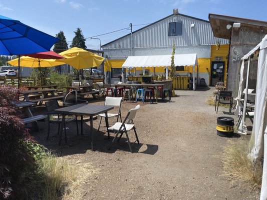 192 Brewing Company / The Lake Trail Taproom by null