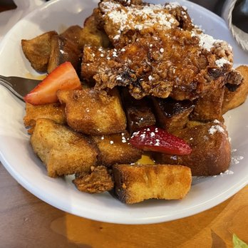 Ruby Sunshine Charlotte Southend - French Toast and chicken - Breakfast & Brunch Near Me - Charlotte, North Carolina Ruby Sunshine Charlotte Southend - French Toast and chicken - Breakfast & Brunch Near Me - Charlotte, North Carolina