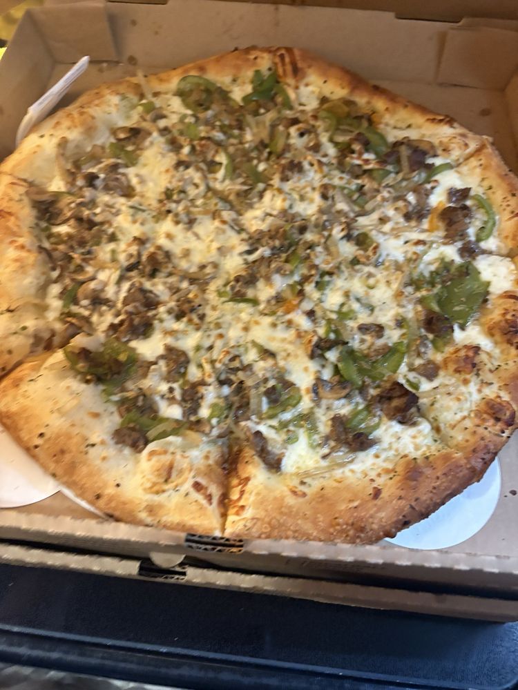 Maddy Moe's Pizza Logo