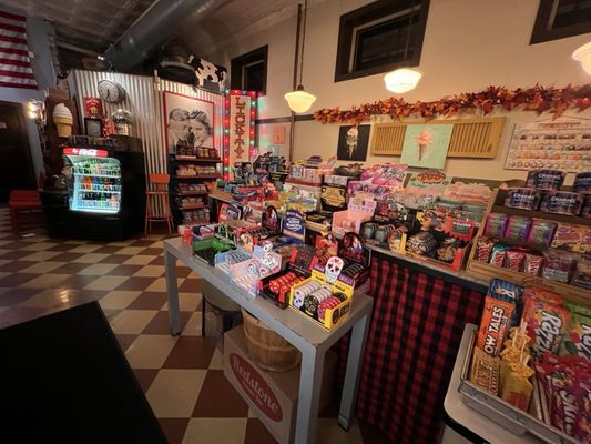 Lickity Split Frozen Custard & Sweets LLC by null