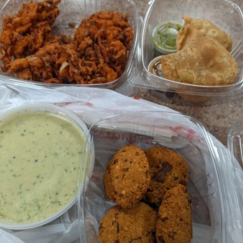 Ganesh Temple Canteen - Onion pakoda, samosa, masala vada(?) - Indian Near Me - Flushing, New York Ganesh Temple Canteen - Onion pakoda, samosa, masala vada(?) - Indian Near Me - Flushing, New York