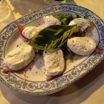 Pizzeria Brandi - Insalata Caprese - Pizza Near Me - Naples, NA