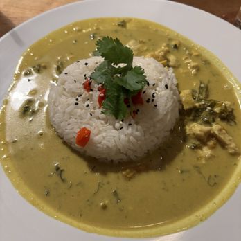 Indigo Coastal Shanty - Bahamian chicken curry - New American Near Me - Brunswick, Georgia Indigo Coastal Shanty - Bahamian chicken curry - New American Near Me - Brunswick, Georgia