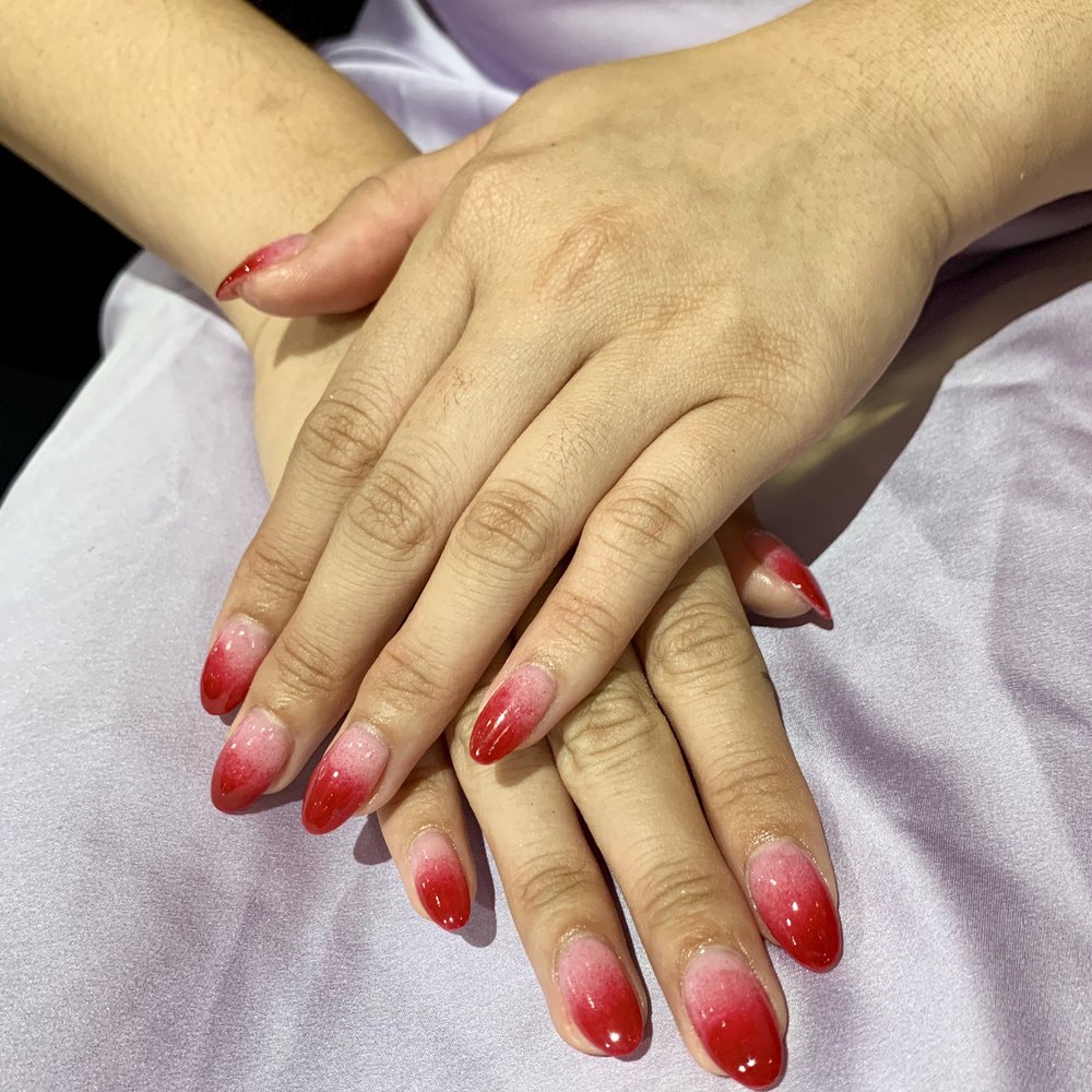 Woodminster Nails - Ombré dip powder by Mimi - Nail Salons Near Me - Oakland, California