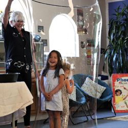 All Ways Entertainment & Kids Parties Etc - Bubble shows