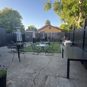 Three One Four Pizzeria - Outdoor dining - Pizza Near Me - Berkeley, California Three One Four Pizzeria - Outdoor dining - Pizza Near Me - Berkeley, California