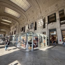 Milano Centrale FS - More shopping.