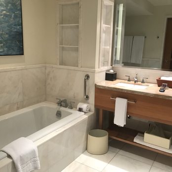 The Ritz-Carlton, Toronto - Bathroom - Hotels Near Me - Toronto, Ontario