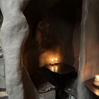 The Caves - Intimate setting :) - Coffee & Tea Near Me - Edgewater, New Jersey