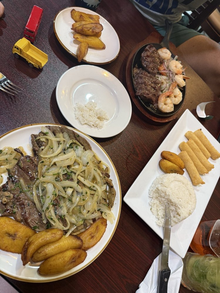 Food from Casa Colombia
