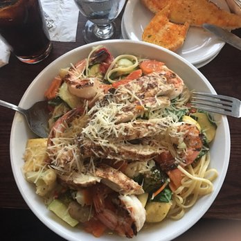 Iggy's Boardwalk - Pasta primavera with shrimp and chicken - large portion and really decent price - Seafood Near Me - Warwick, Rhode Island Iggy's Boardwalk - Pasta primavera with shrimp and chicken - large portion and really decent price - Seafood Near Me - Warwick, Rhode Island