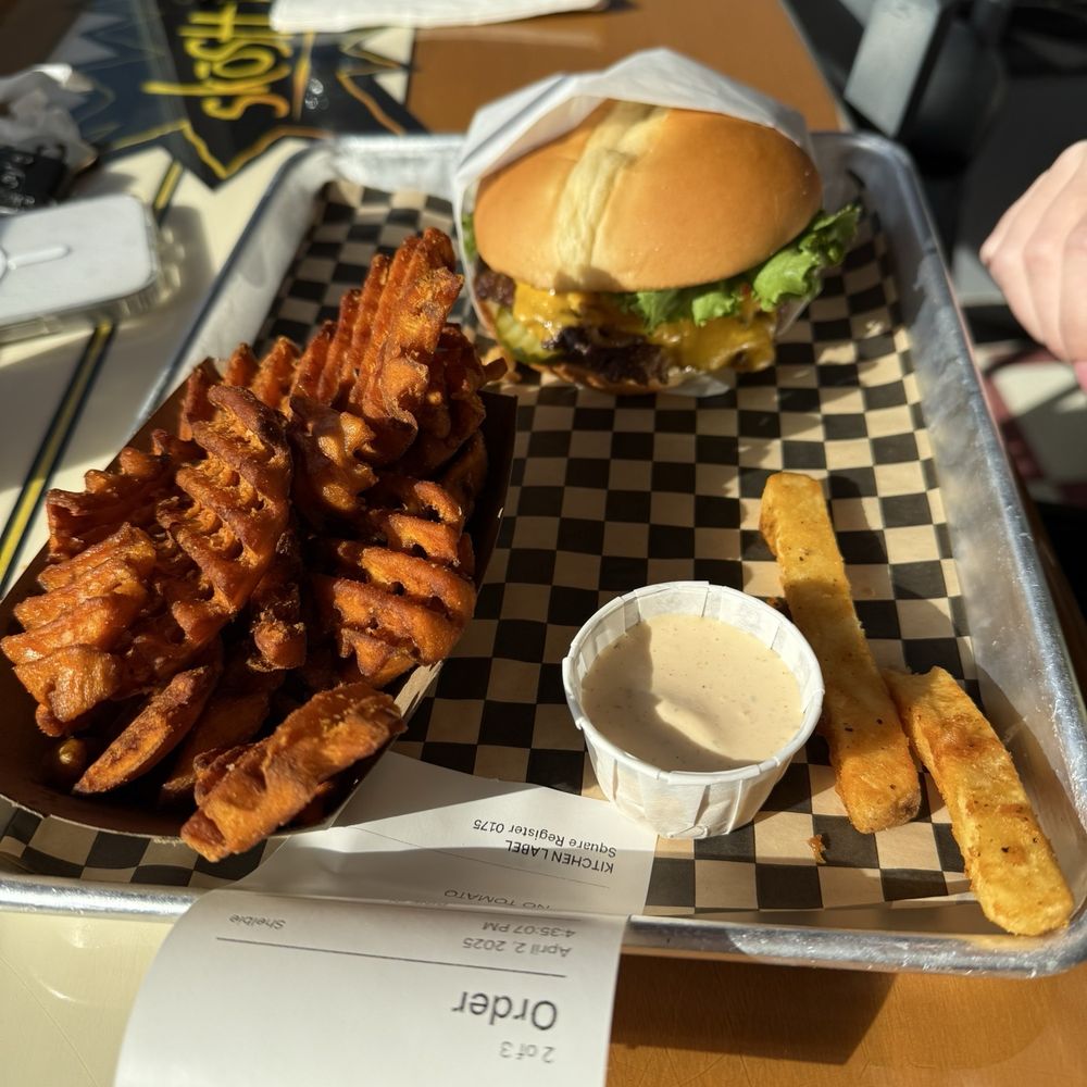 Skosh - Smashburger with sweet potato waffle fries - Burgers Near Me - Waldport, Oregon Skosh - Smashburger with sweet potato waffle fries - Burgers Near Me - Waldport, Oregon