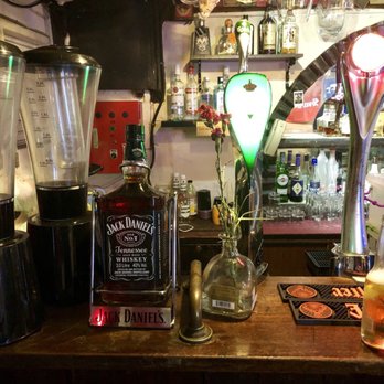 石洞運動酒吧- Updated October 2025 - 雙城街32巷3之1號, 中山