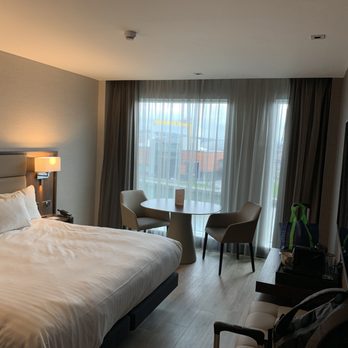 AC Hotel by Marriott Belfast - King bedroom - Hotels Near Me - Belfast, BFS AC Hotel by Marriott Belfast - King bedroom - Hotels Near Me - Belfast, BFS