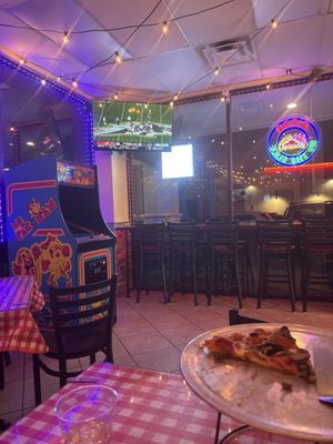 Mama Maxie's Pizzeria by null