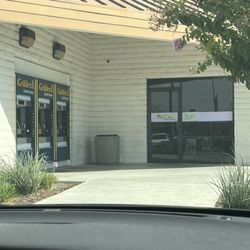 Golden 1 Credit Union - Roseville - More of the outside in front of the establishment