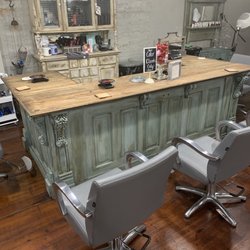 Belvia’s On Main Salon And Day Spa - Color Bar