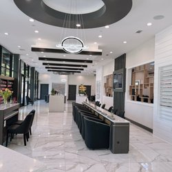 Blum Nail Bar