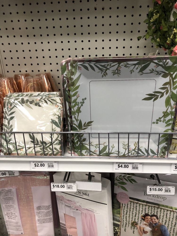 PARTY CITY Updated September 2024 24 Photos & 36 Reviews 624