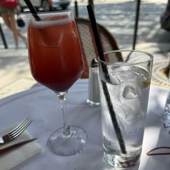 Chez Ribe - Brasseries Near Me - Paris, 75
