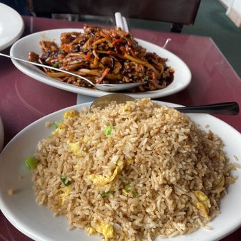 Auntie Chang's Dumpling House - Fried rice and beef in garlic sauce, really authentic and good - Chinese Near Me - Houston, Texas Auntie Chang's Dumpling House - Fried rice and beef in garlic sauce, really authentic and good - Chinese Near Me - Houston, Texas