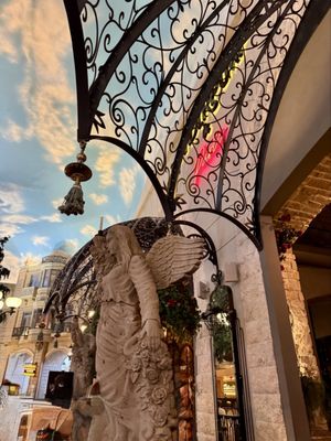 Le Cabaret Lounge by null