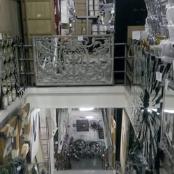 Galerias El Triunfo - Acceso de dos plantas