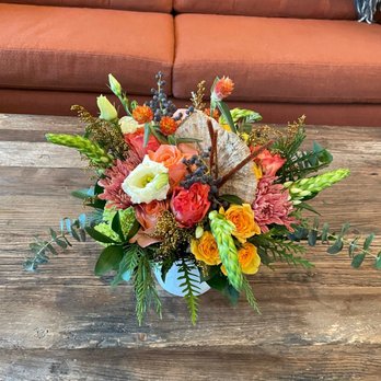 Blackbird Floral - This was for my coffee table in the living room. - Florists Near Me - Austin, Texas Blackbird Floral - This was for my coffee table in the living room. - Florists Near Me - Austin, Texas