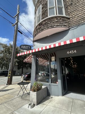 Ashley's Cafe by null