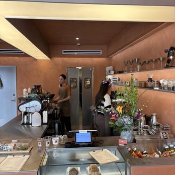 Leilo Coffee - Coffee & Tea Near Me - Culver City, California