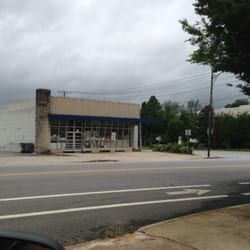 Deluxe Liquor Store - July 2013
