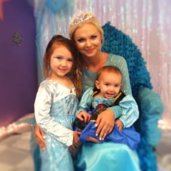 Shop Spoiled Boutique - Meeting Elsa @ Boutique Spoiled Rotten! - Women's Clothing Near Me - Bakersfield, California Shop Spoiled Boutique - Meeting Elsa @ Boutique Spoiled Rotten! - Women's Clothing Near Me - Bakersfield, California