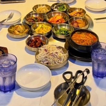 Korea Garden - La Kal Bi short ribs with side appetizers - Korean Near Me - Honolulu, Hawaii