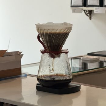 Estratto Coffee - Drip - Coffee Roasteries Near Me - Vancouver, British Columbia