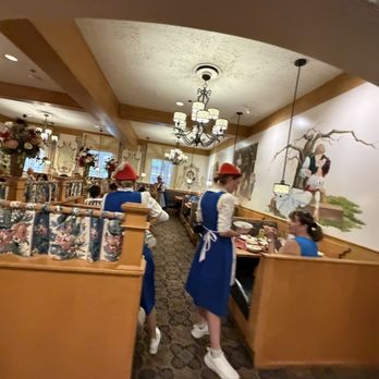 Bavarian Inn Restaurant - Wait staff dresses the part - German Near Me - Frankenmuth, Michigan Bavarian Inn Restaurant - Wait staff dresses the part - German Near Me - Frankenmuth, Michigan