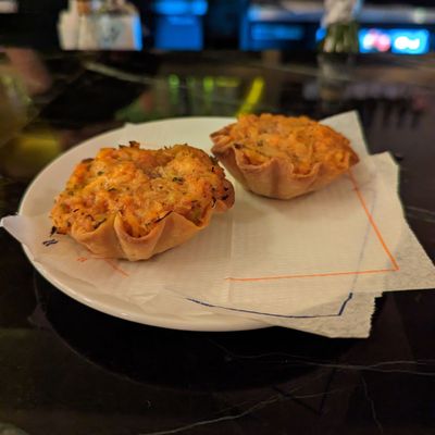 Ernesto's by null