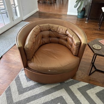 Wahl Upholstery - Original chair from the 60s before reupholstery. - Furniture Reupholstery Near Me - Los Alamitos, California Wahl Upholstery - Original chair from the 60s before reupholstery. - Furniture Reupholstery Near Me - Los Alamitos, California