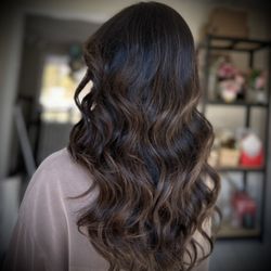 Salon Madison - Dark Roast
I love elevating their hair into something they didn't even realize they need it.
Soft brunet with redken style with Olaplex