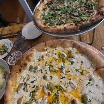 Industry Kitchen - Bianca Pizza - American Near Me - New York, New York Industry Kitchen - Bianca Pizza - American Near Me - New York, New York