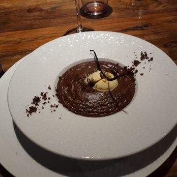 Au Puits des Saveurs - Le soufflé chaud facon mousse au chocolat et sa glace vanille excellent - French Near Me - Alpe d'Huez, 38 Au Puits des Saveurs - Le soufflé chaud facon mousse au chocolat et sa glace vanille excellent - French Near Me - Alpe d'Huez, 38